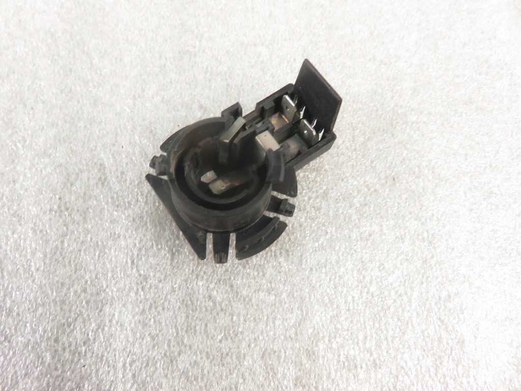 RECHTE HECKKLAPPENBELEUCHTUNG AUDI A6 C4 4A0945094F Product image