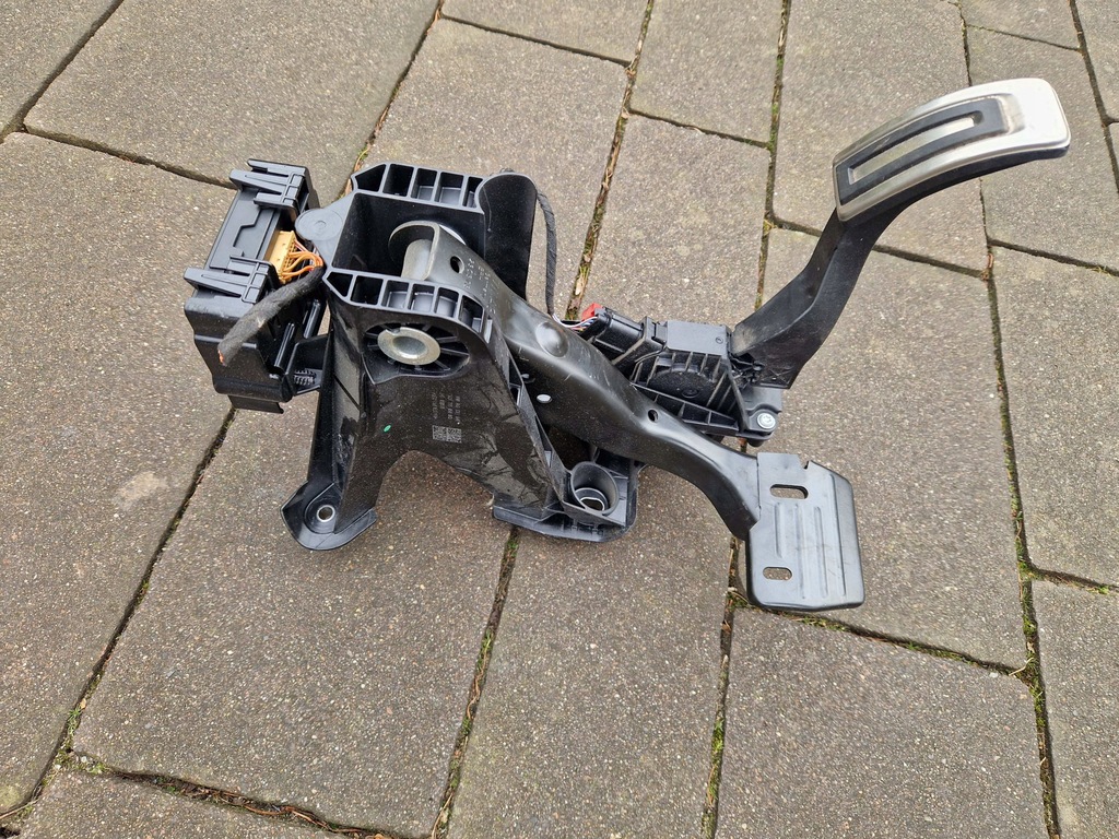 VW Audi Skoda Sitzset von Pedalen Bremsgasmodul 3Q0907338 Product image