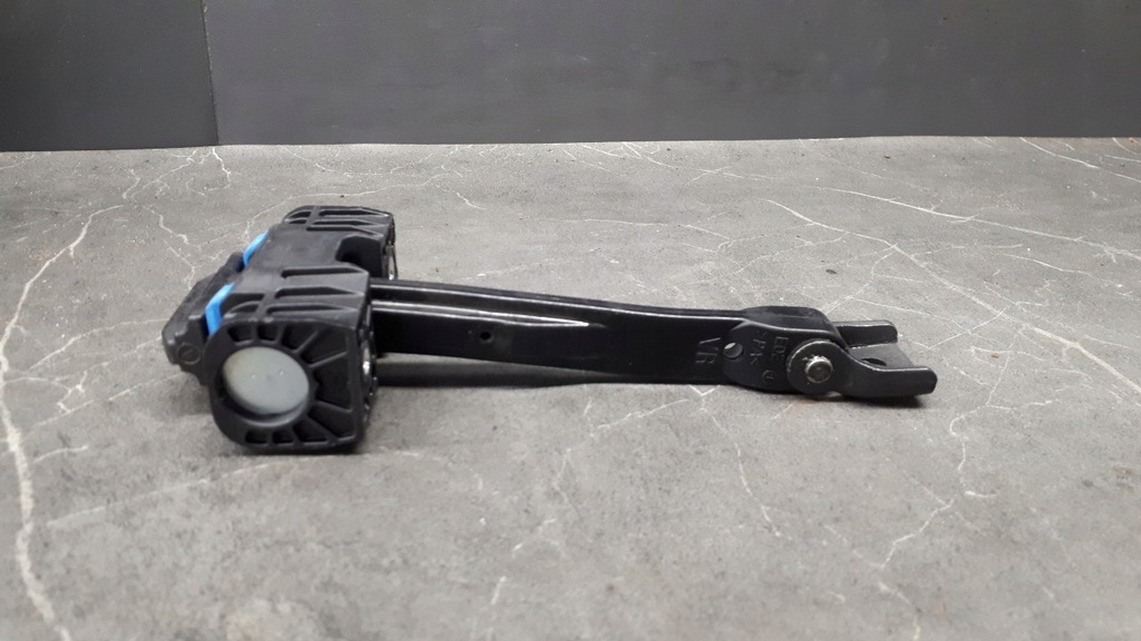 8U0837249c Türbegrenzer Audi Q3 Product image