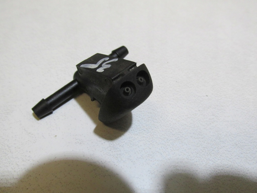 WINDOW WASHER NOZZLE BONNET CONNECTOR TEE FORD FIESTA FUSION FOCUSAuto & Motorrad: Teile, Auto-Ersatz- & -Reparaturteile, Karosserieteile! Product image