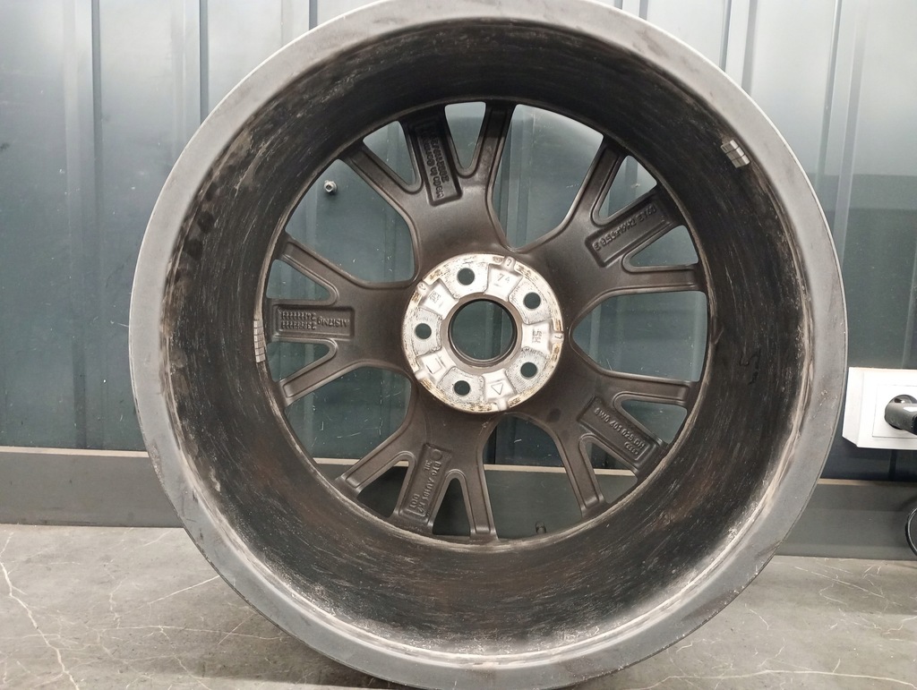 8W0601025DH Aluminium RIM 8.5JX19H2 ET40 5X112 ADI SPORT A4 B9 8W A5 S5 Product image