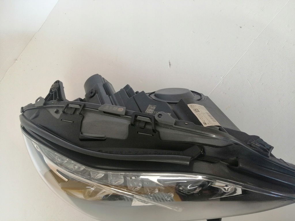 Mercedes W212 Liftlampe Front Full LED ILS A2129063203 Product image