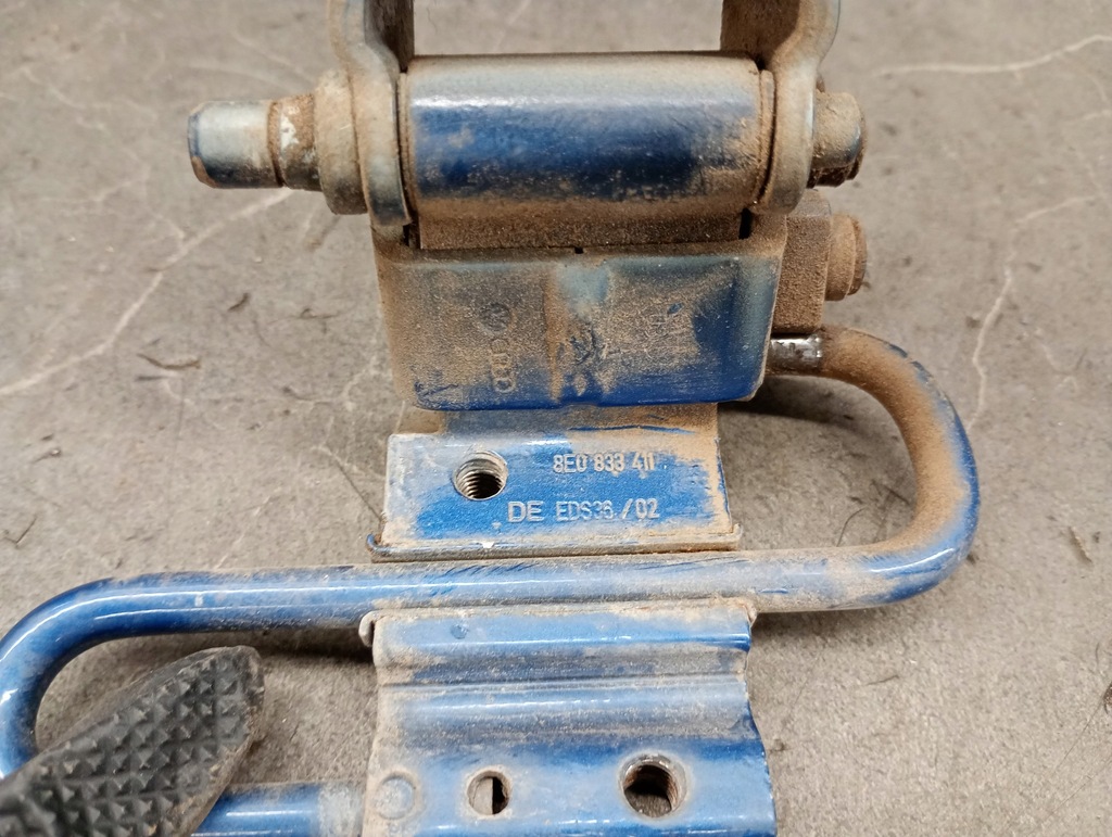 8E0833411 Türscharnier nach hinten Audi A6 C6 Product image