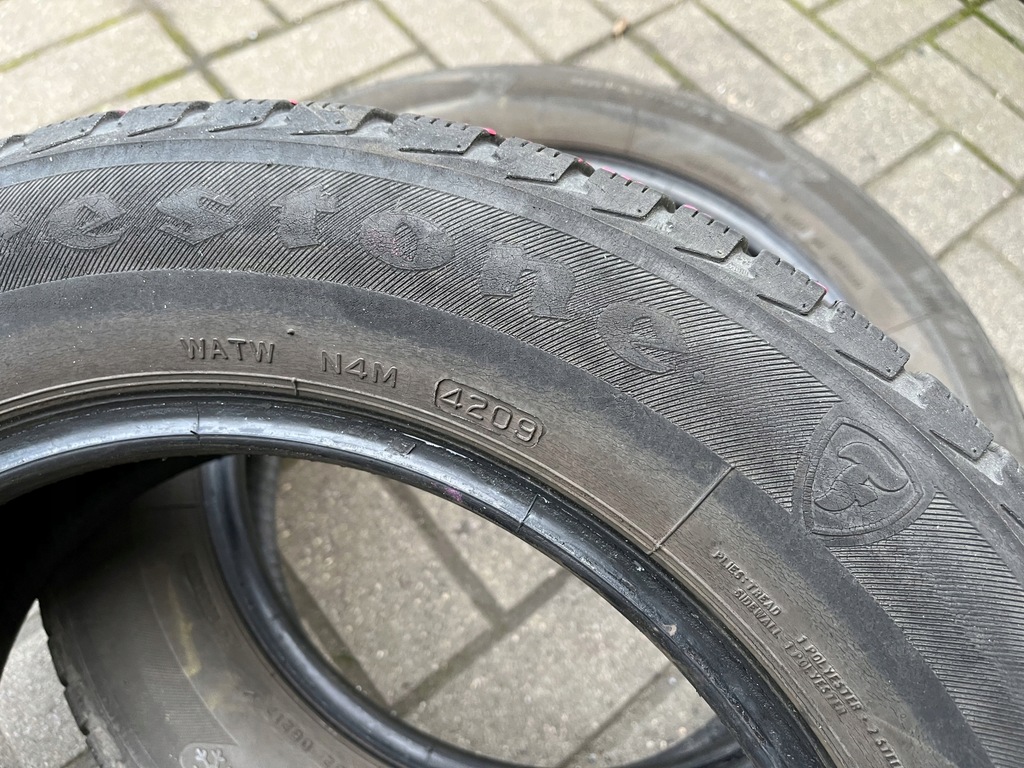 175/65/15 175/65R15 84T Firestone Winterhawk 2 5,7 mm 2009 in Teilen Product image