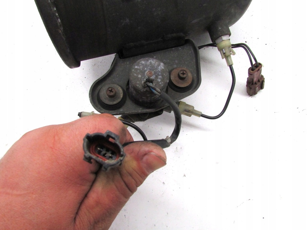 SUBARU LEGACY LUFTTANKVENTIL 93-98 Product image