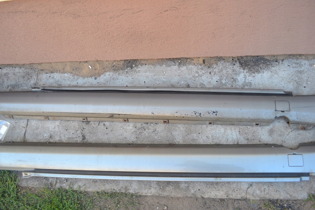 Mercedes W124 Coupe CE Zierleisten, Einstiegsleisten Product image