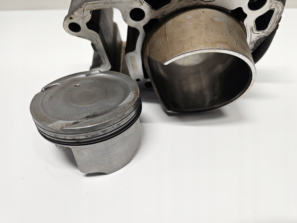 Suzuki Burgman 400 AN 400 K7 K8 K9 Zylinderkolben Product image