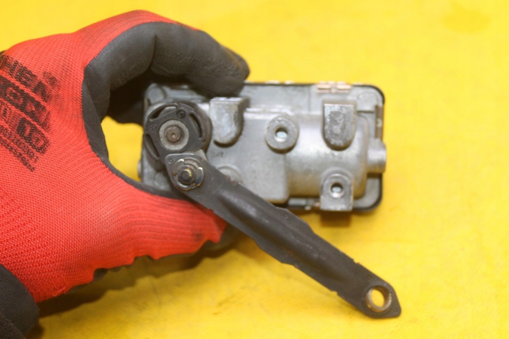 TURBINENEINSTELLER JAGUAR XF XJ 276DT 2.7 D 752406 G-35 Product image