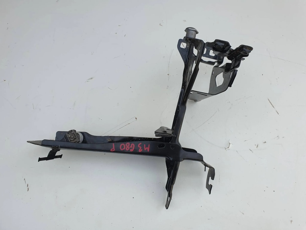 BMW M3 G80 G81 G82 HALTERUNG LAMPENHALTERUNG RECHTS VORNE 8071632 Product image