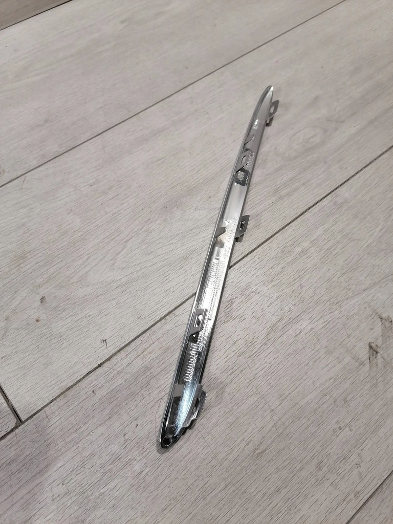 MERCEDES W177 CHROMGRILL LINKS VORNE A1778881300 Product image