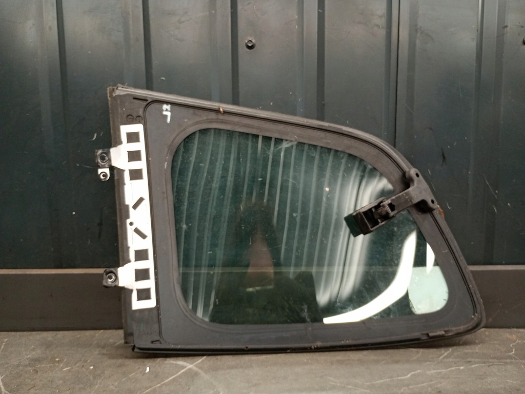 links Glas hinter Mazda RX8 Product image
