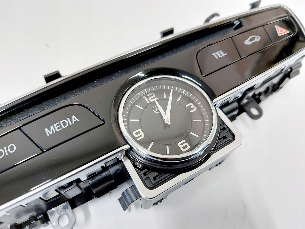 MERCEDES C-KLASSE W205 18 Funk-Einbauuhr A2059053901 Product image