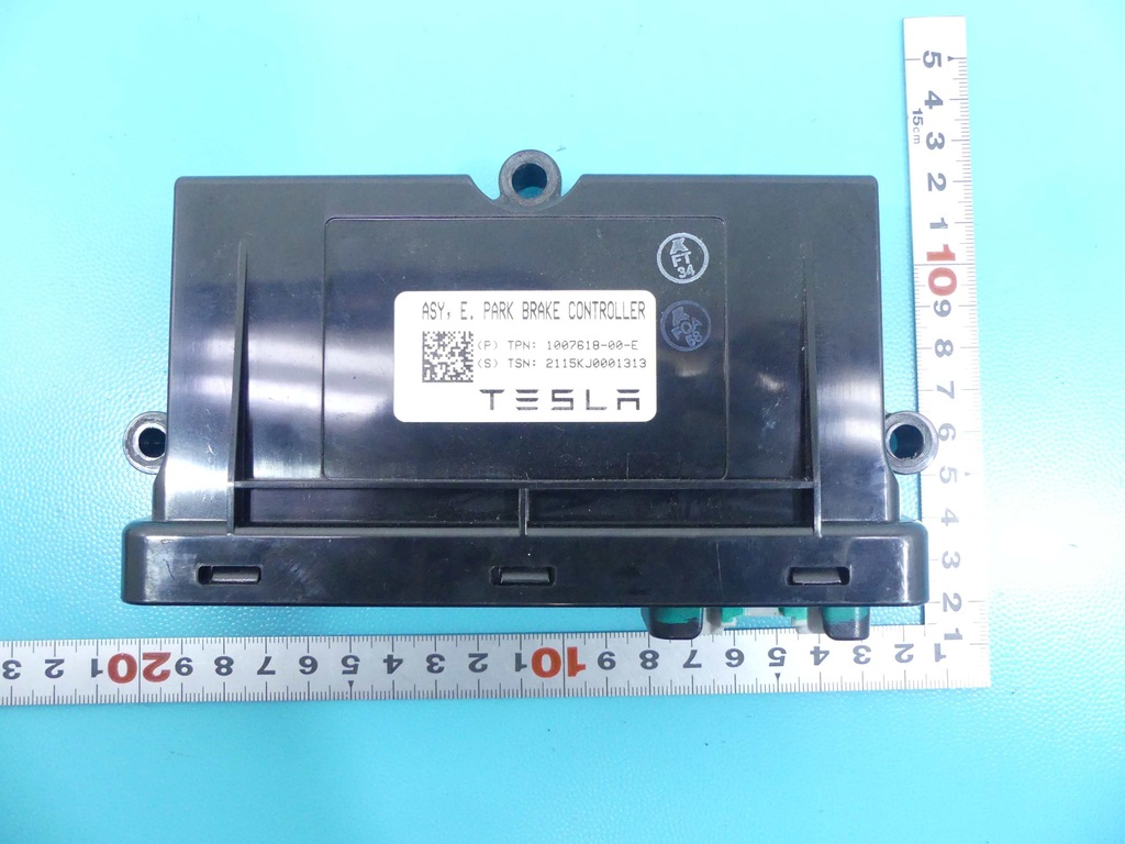 CONTROLLER BREMSMODUL TESLA MODEL S 1007618-00-E Product image