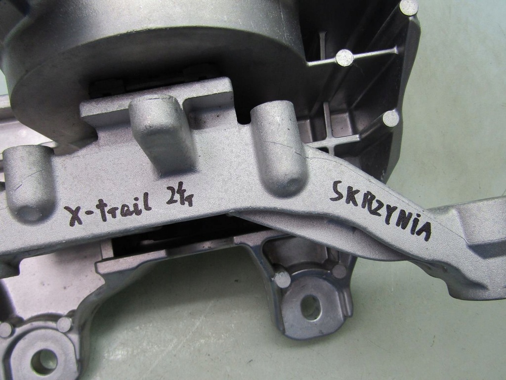 X-TRAIL IV T33 1.5 24R PAW GETRIEBE KISSENHALTERUNG LINKS 23092103 Product image