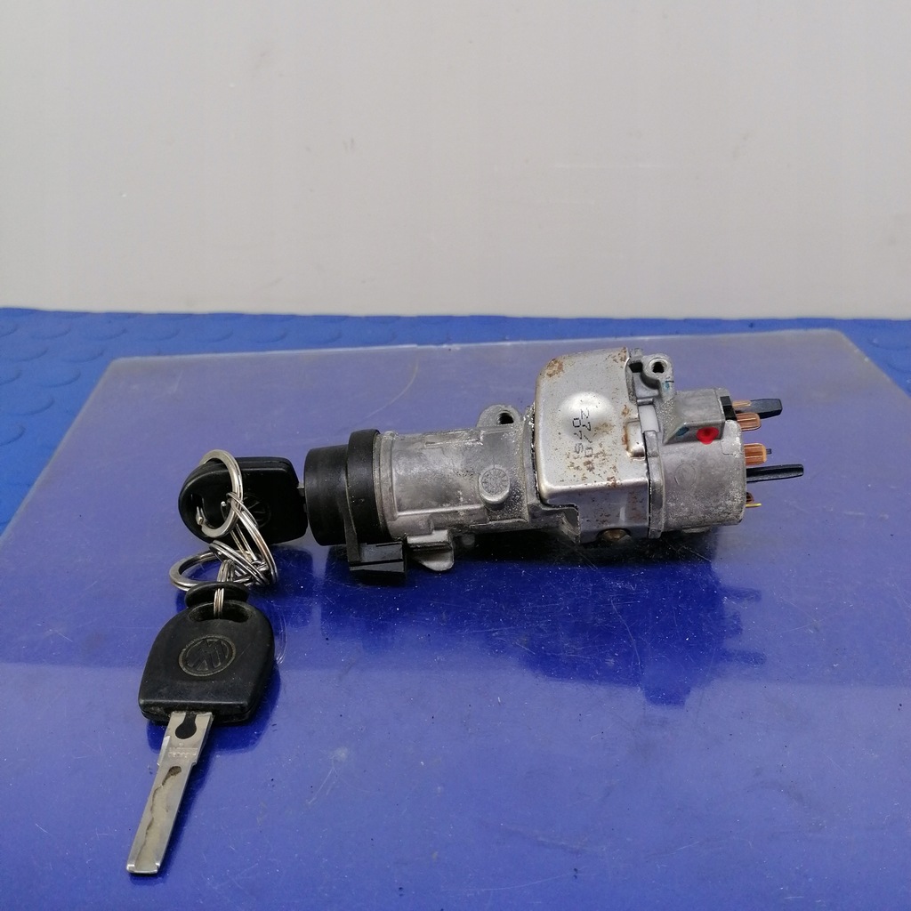 PASSAT B5 FL ZÜNDSCHALTER MIT SCHLÜSSEL 4B0905851G Product image