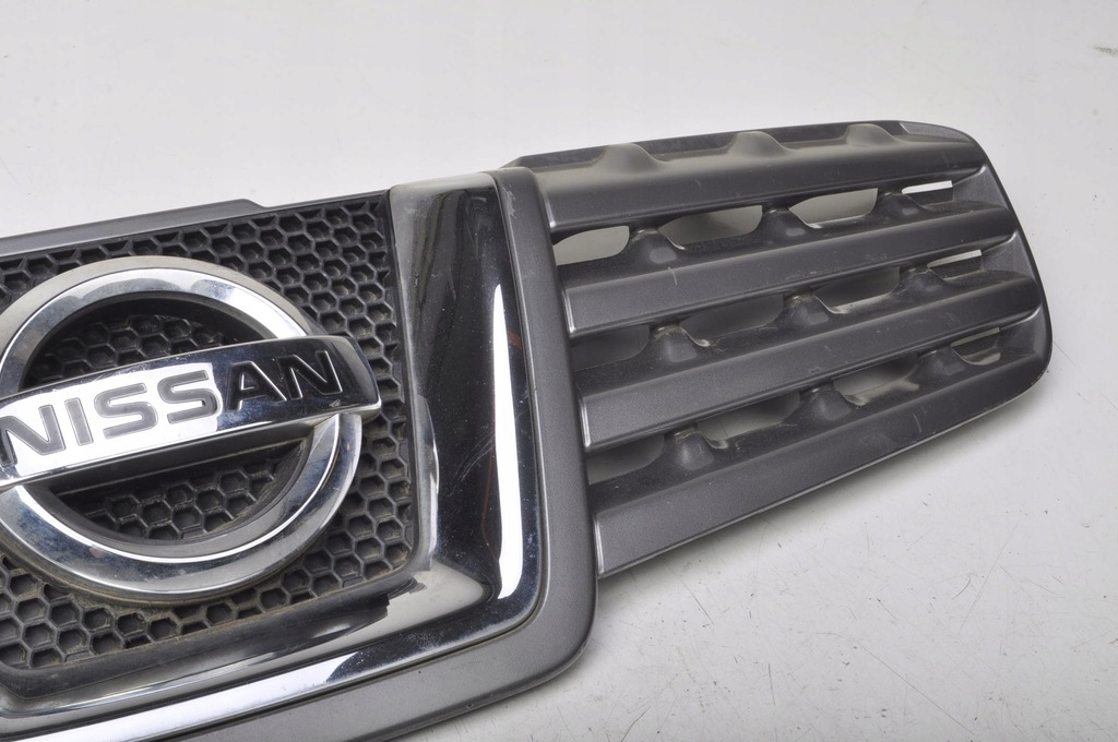 NISSAN QASHQAI J10 BETRUGGRILL 62310JD000 Product image