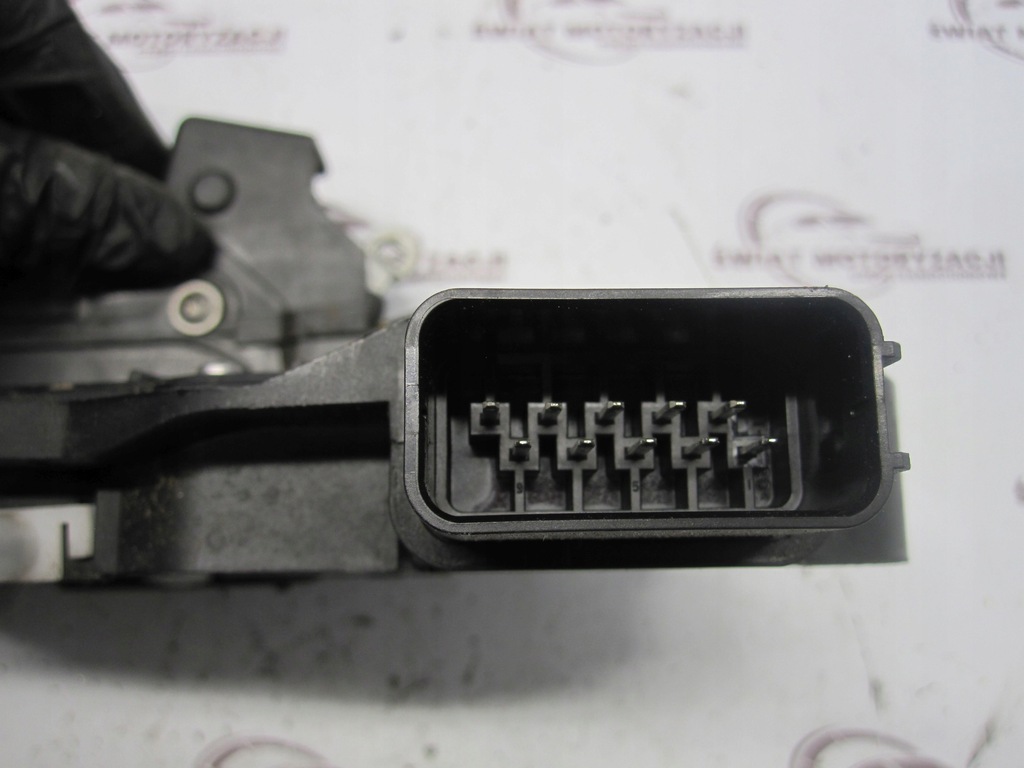Ford Kuga MK1 und 10R-Türschloss vorne 8v4a-S21813-CA Product image