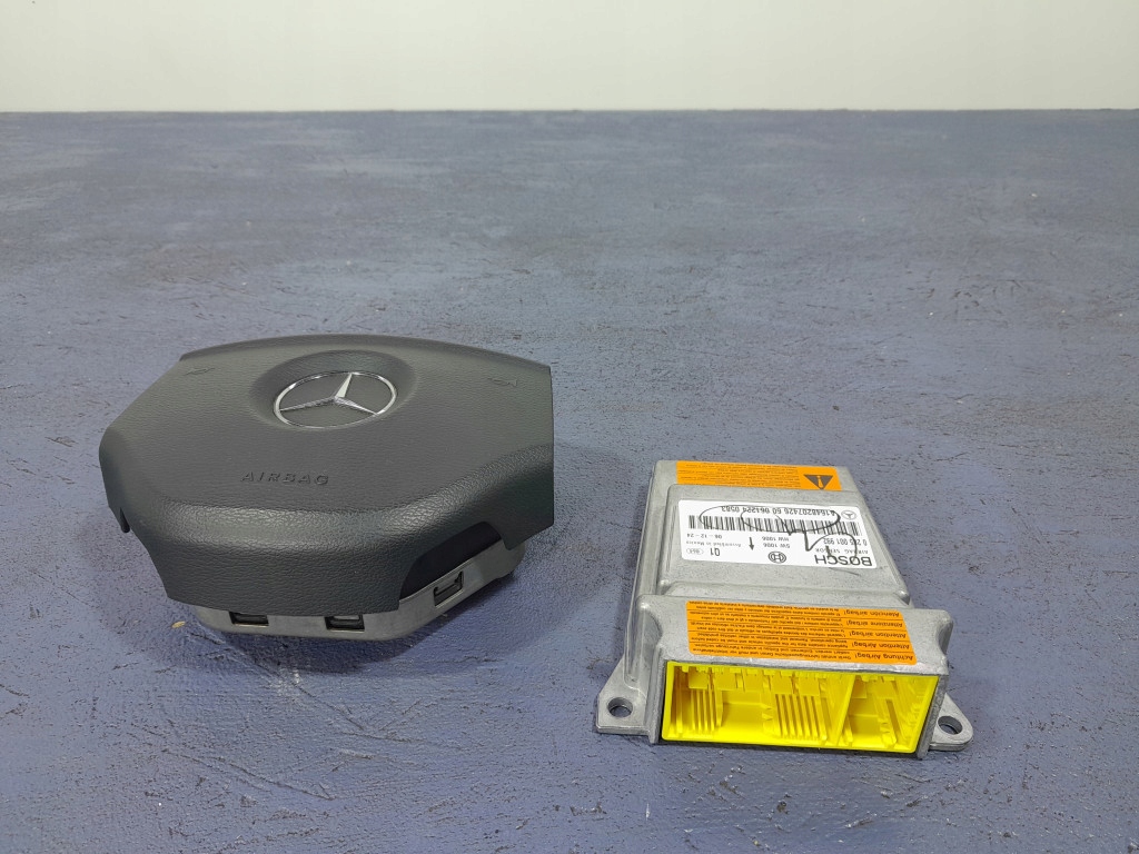 MERCEDES R W251 Armaturenbrett, Kissen, Gurtstraffer Product image
