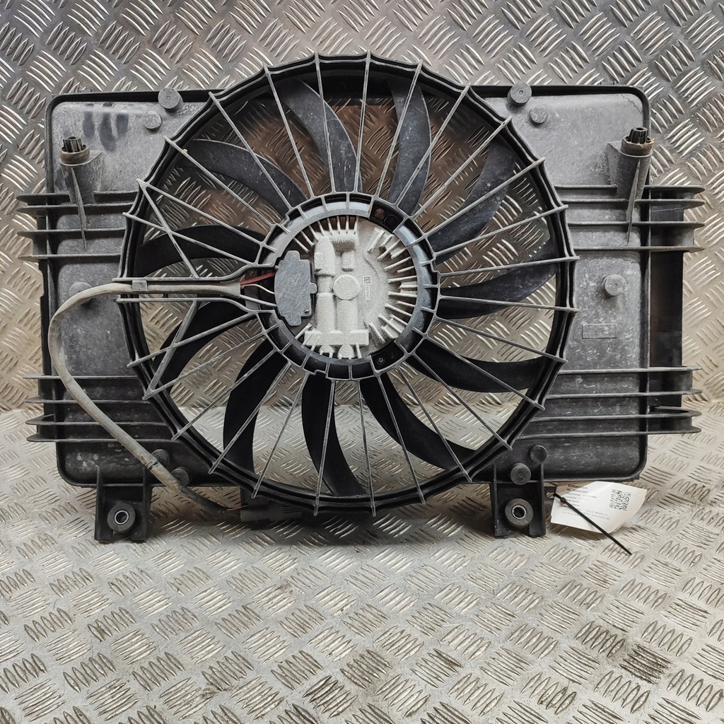 1031401-00-E TESLA Vorderriemen Product image