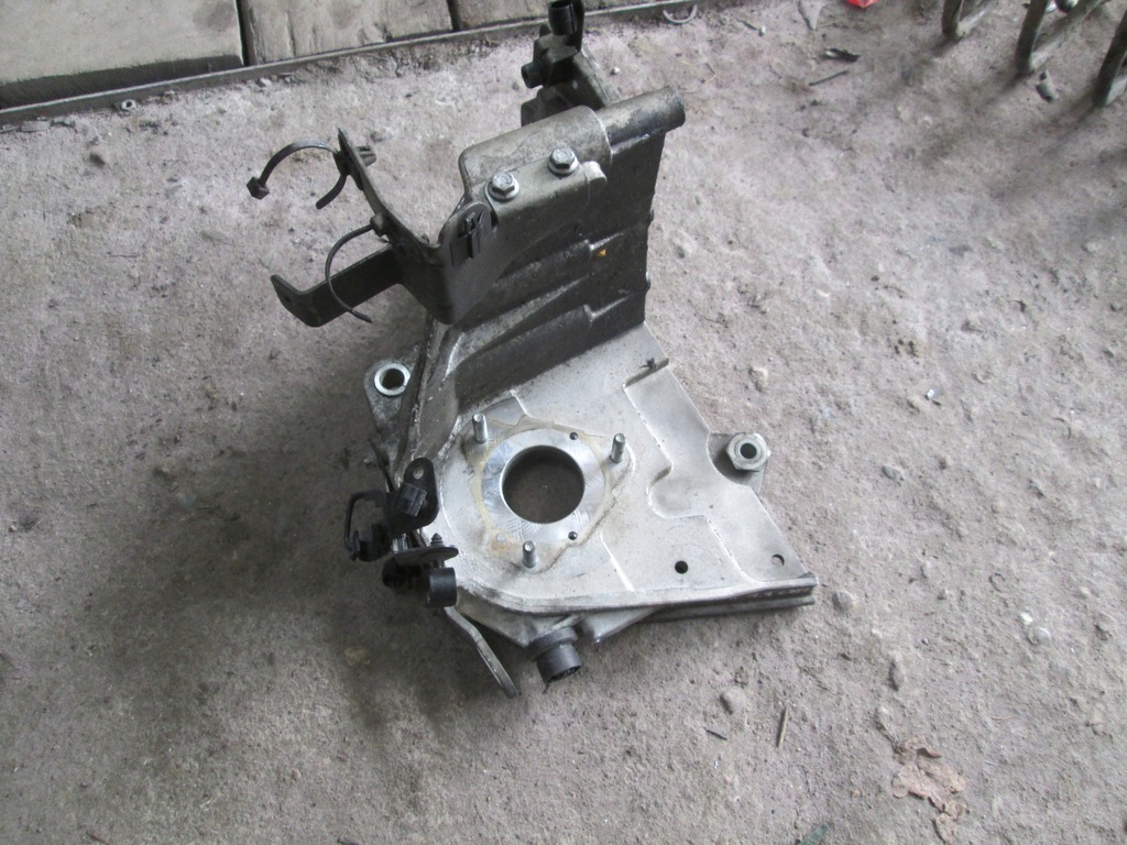 EINSPRITZPUMPENHALTER ASTRA H 1.9 CDTI Product image