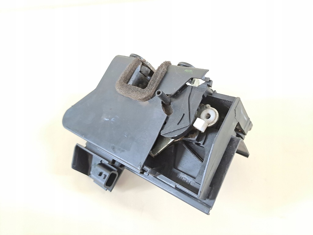 TÜRSCHLOSS HINTEN RECHTS HINTEN DACIA LOGAN 3 21. März Product image