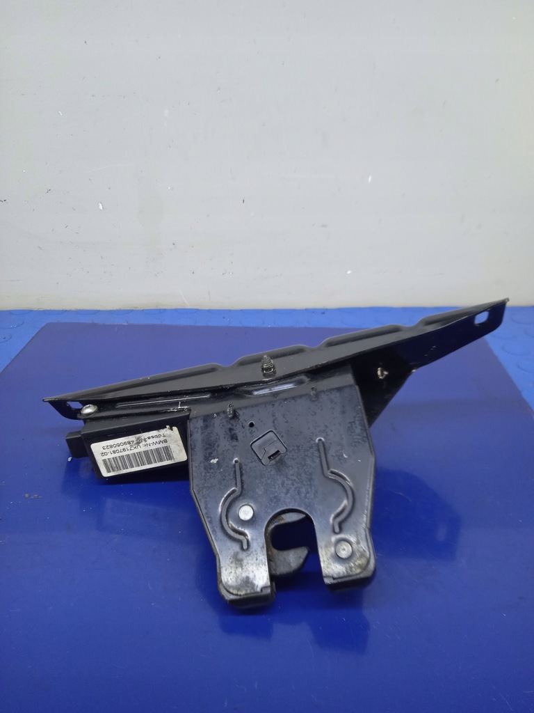 BMW E60 E61 HECKKLAPPESCHLOSS 7197081 Product image