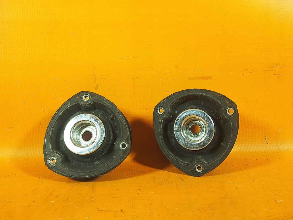 Audi Q3 83A SB 18KM Stoßdämpferlager 5q0412331e / 5q0412249f Product image