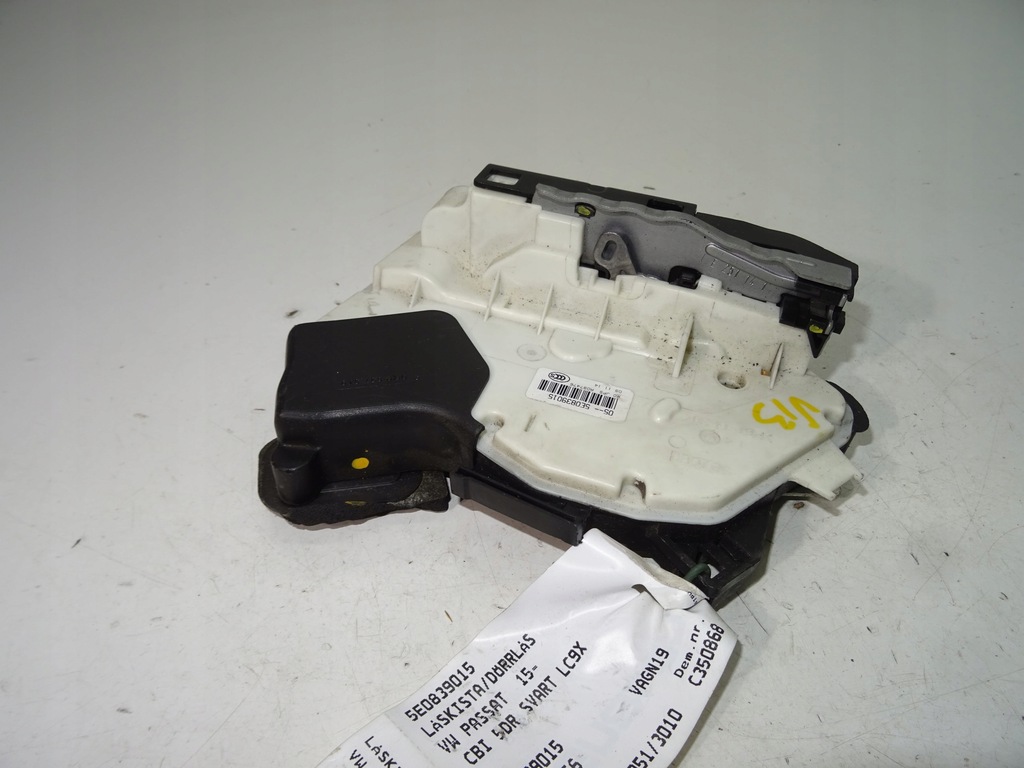 VW PASSAT TÜRSCHLOSS HINTEN LINKS 5E0839015 Product image