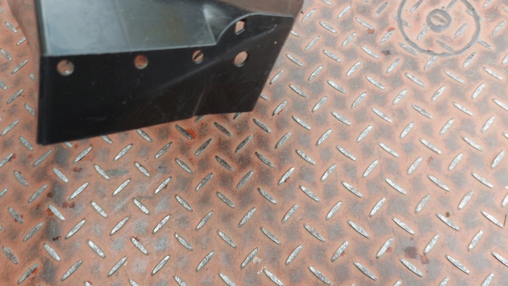 FLADER LINKS HINTEN TOYOTA COROLLA CROSS 21- Product image