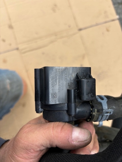 STEUERWASSERPUMPE AUDI A7 3.0 TDI 2010-2018 ORIGINAL 059121012A Product image