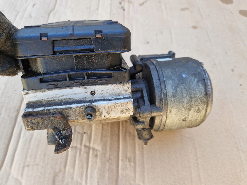 KOMPRESSOR-HYDRO-FEDERUNGSPUMPE CITROEN C5 III X7 2.0 HDI 9654068680 Product image