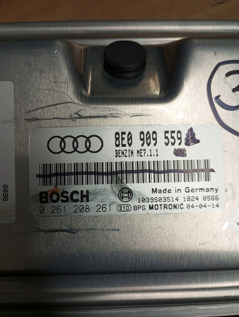 AUDI A4 B6 SCHLÜSSELMOTORSTEUERGERÄT 3.0 ASN HANDBUCH Product image