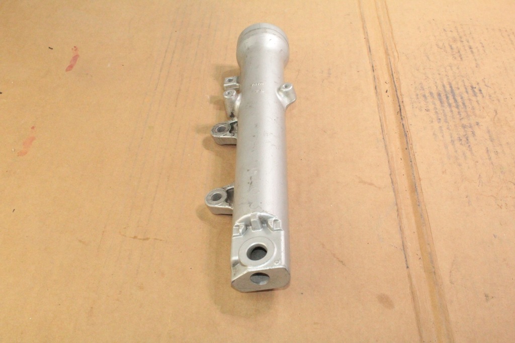 Yamaha FZ600 02–03 linkes Schienbein Product image