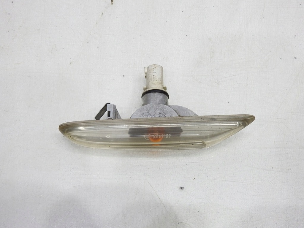 KOTFLÜGELBLINKER RECHTS BMW E61 LIFT 8382104 Product image