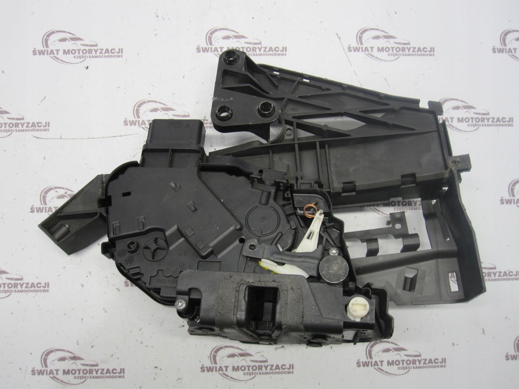 Ford Kuga Mk1 und 10R-Türschlos Product image