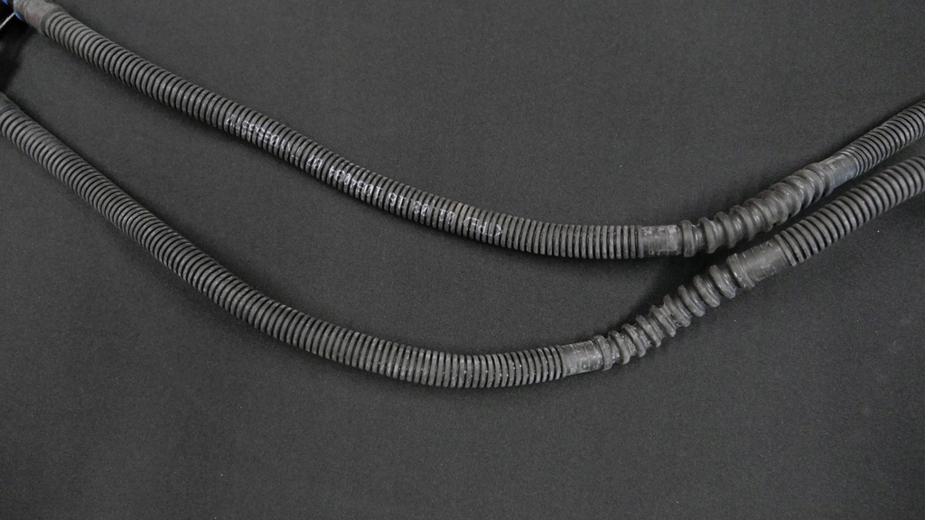 BMW F33 F83 E93 Dachwasserauslassschlauch 7187745 Product image