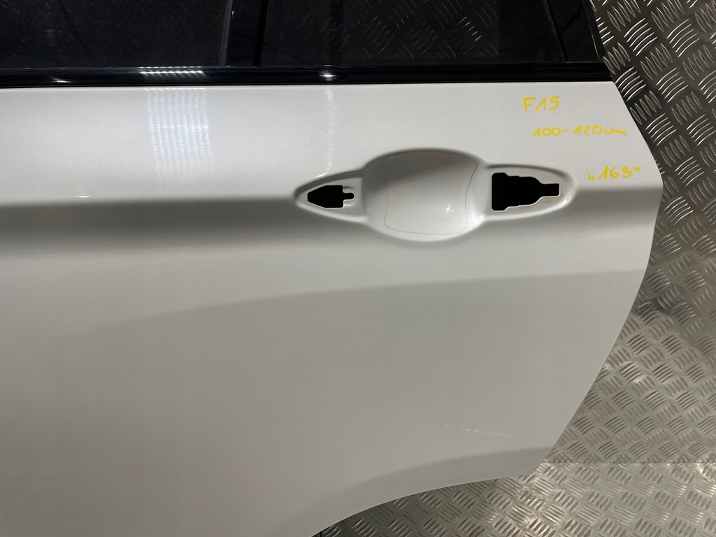TÜR HINTEN LINKS BMW X5 F15 A96 MINERALWEISS Product image
