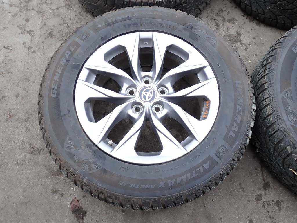 Räder Alufelgen 17 mit Reifen 235/65 R17 108T M+S Toyota Sienna 2021 Product image