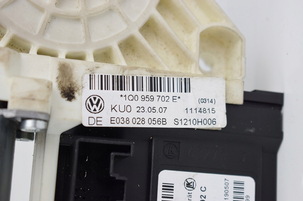 FENSTERMOTOR VORNE RECHTS VW EOS 1Q0959792C Product image