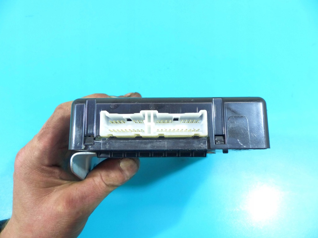 STEUERGERÄT BCM-MODUL SPORTAGE III 10-15 95400-3UBD0 Product image