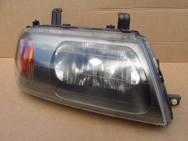 Pajero Sport I Shogun Rechter Frontscheinwerfer ENGLISCHE Lampe Product image