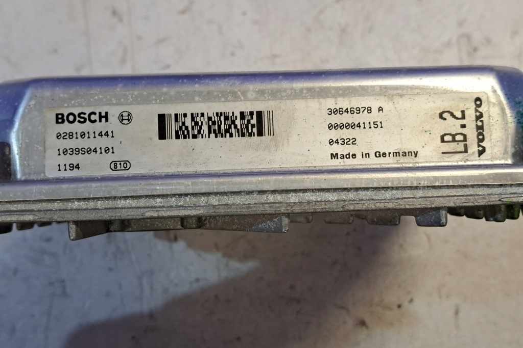 ECU Volvo XC90 und 0281011441 2.4L Diesel 120 kW 2005 Motor Computer Product image