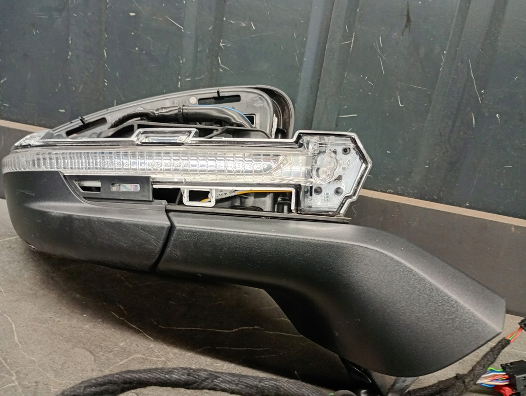 5LB857538a Mirror Right Skoda Enyaq 12+6Pin Kabel Product image