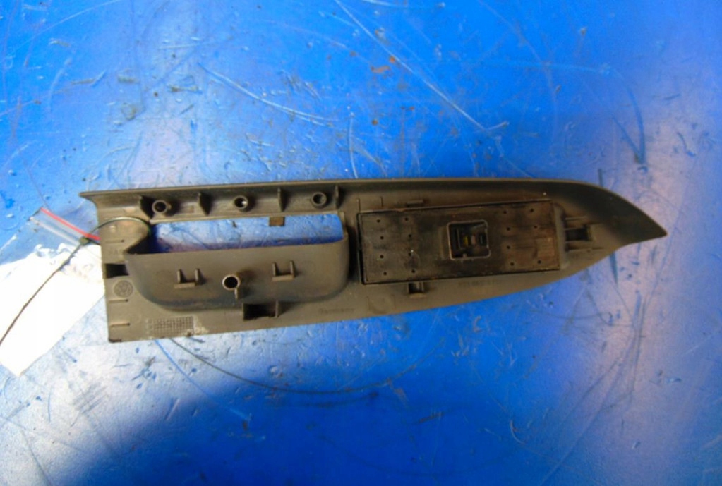 Volkswagen Touran 1.9tdi Glasschalter 1T1867371f Product image
