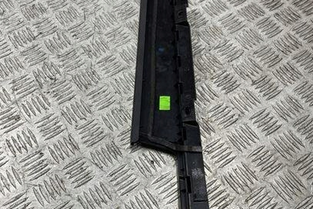 Lewy Haustürstreifen Opel Astra K 39028474 1.4L Product image