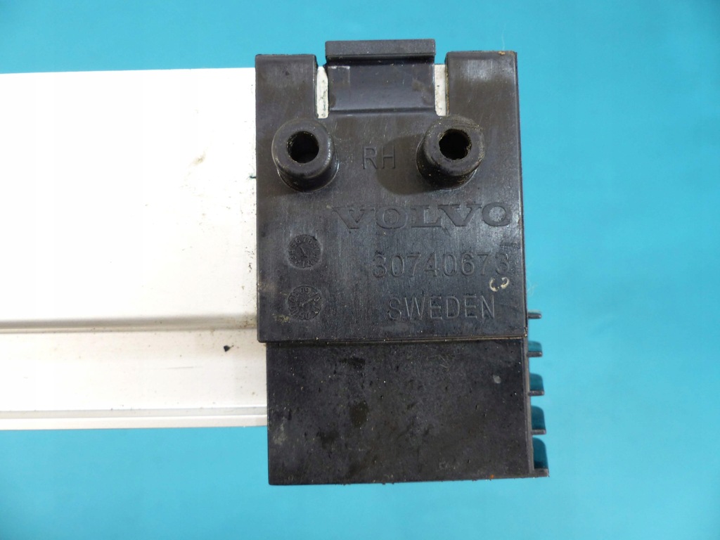 KOFFERRAUMSCHIENE RECHTS VOLVO V70 III 07-16 Product image