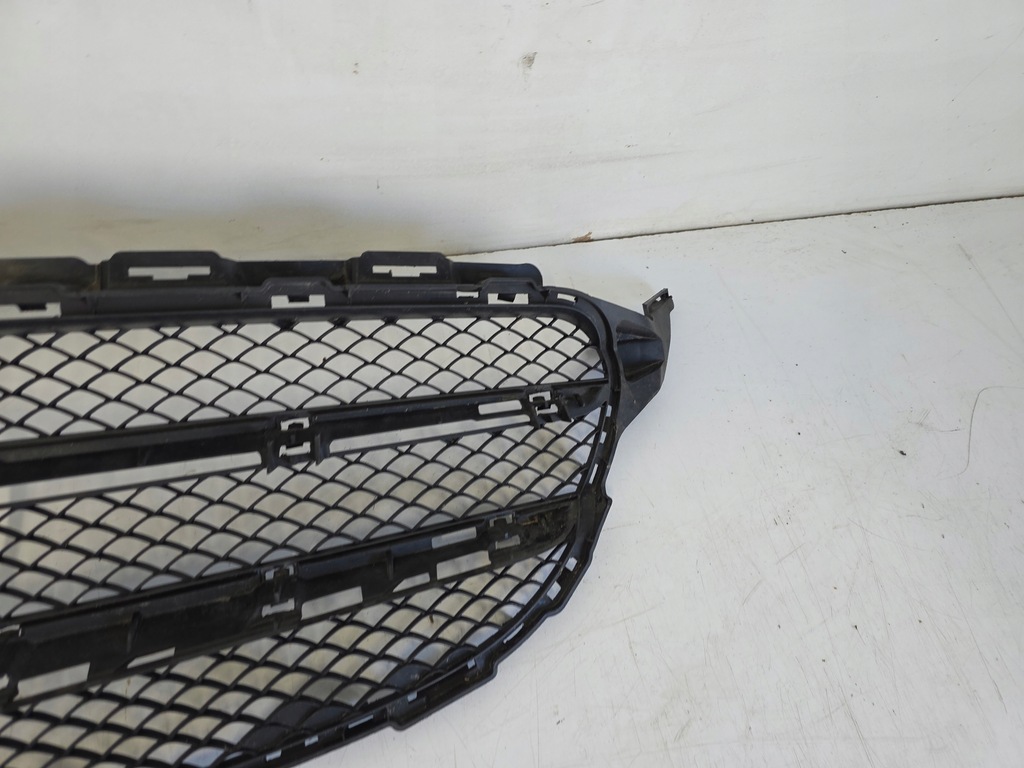 Grill Dummy Stoßfänger Mercedes C Klasse W205 A2058801704 Product image