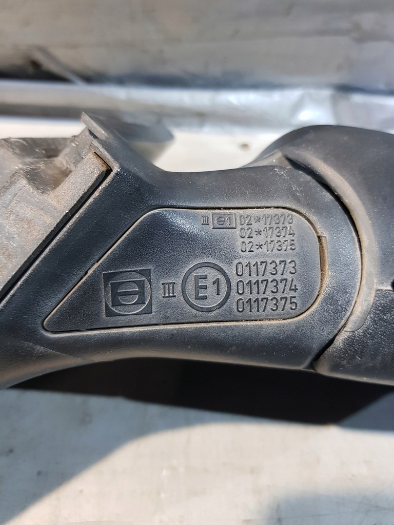 LUSTERKO ZEWNĘTRZNE PRAWE 0117373 5PIN VOLVO V40 Product image
