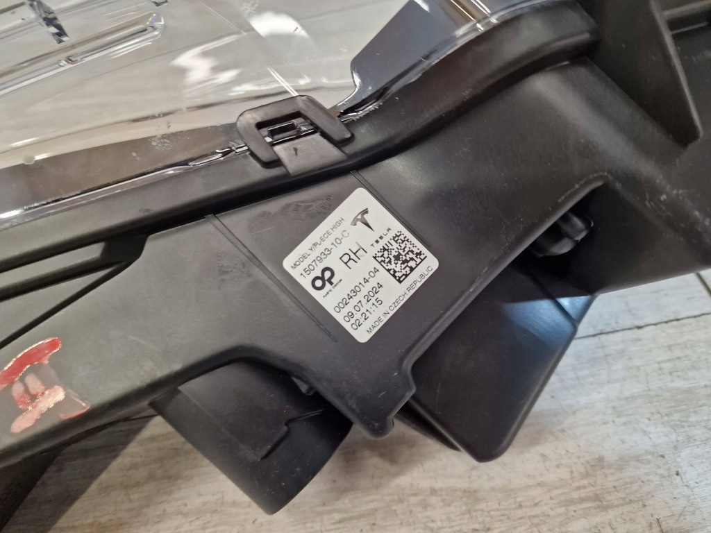 TESLA MODEL 3 Y LIFT HALOGEN RECHTS 1507933-00-C ORIGINAL NEUE Nebelscheinwerfer Product image