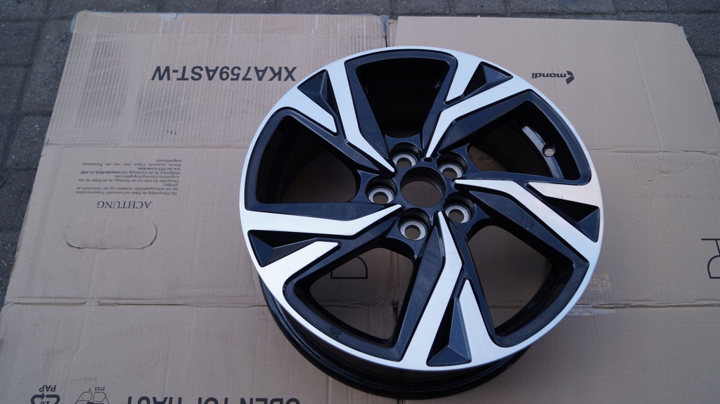 Perfektes 16-Zoll-TOYOTA-Leichtmetallrad Product image
